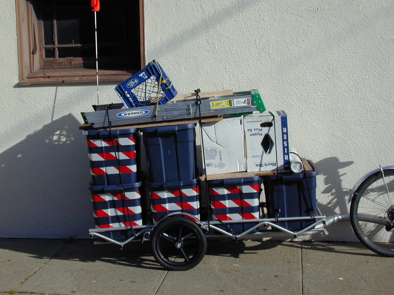 bicycle pulling trailer