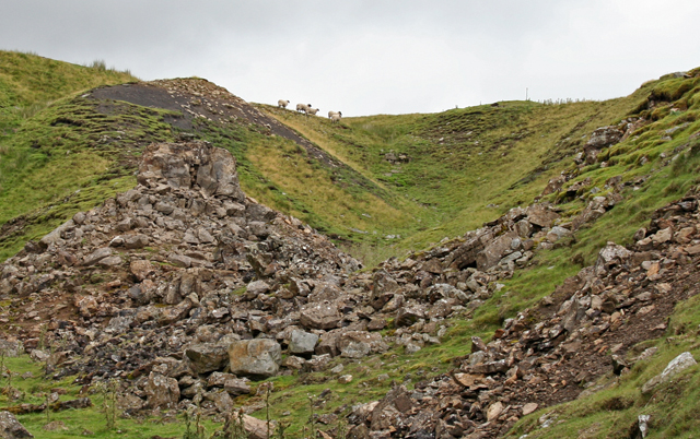 File:Bales Hush - geograph.org.uk - 499731.jpg