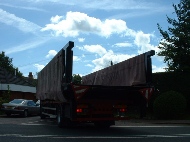 File:Bridge on the move - geograph.org.uk - 1061633.jpg