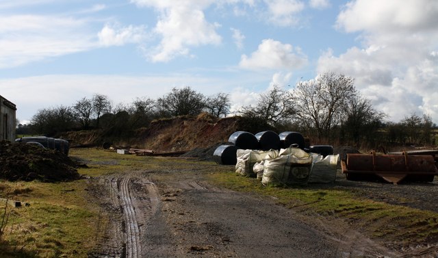 File:Burnhead - geograph.org.uk - 1190244.jpg