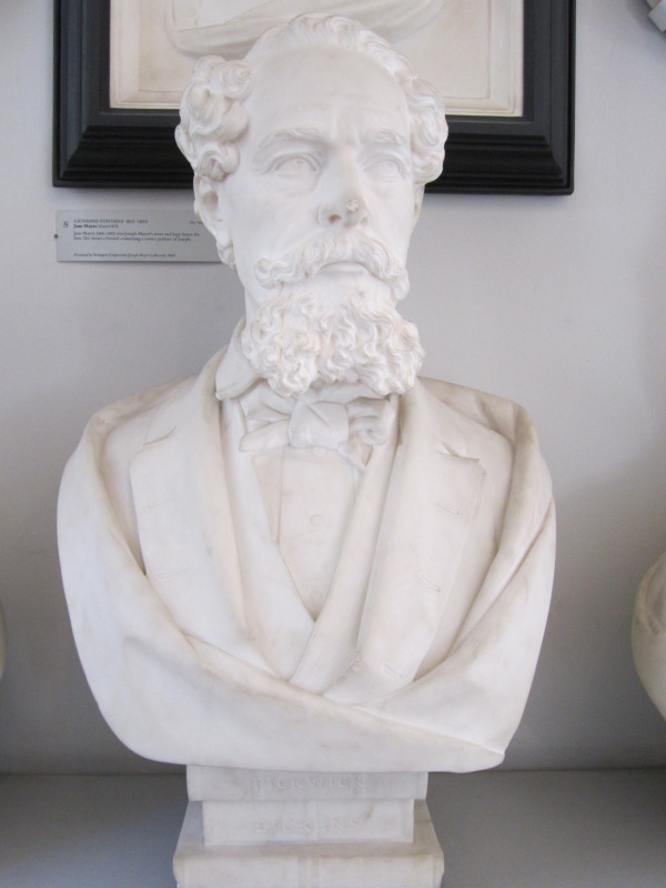 Bust of Dickens 