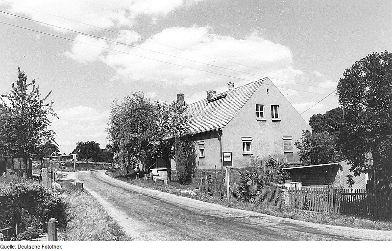 File:Fotothek df rp-e 0280006 Reichenbach-O.L.-Schöps. Nachfolgebau nach der 1945 zerstörten ehem. Mühle.jpg