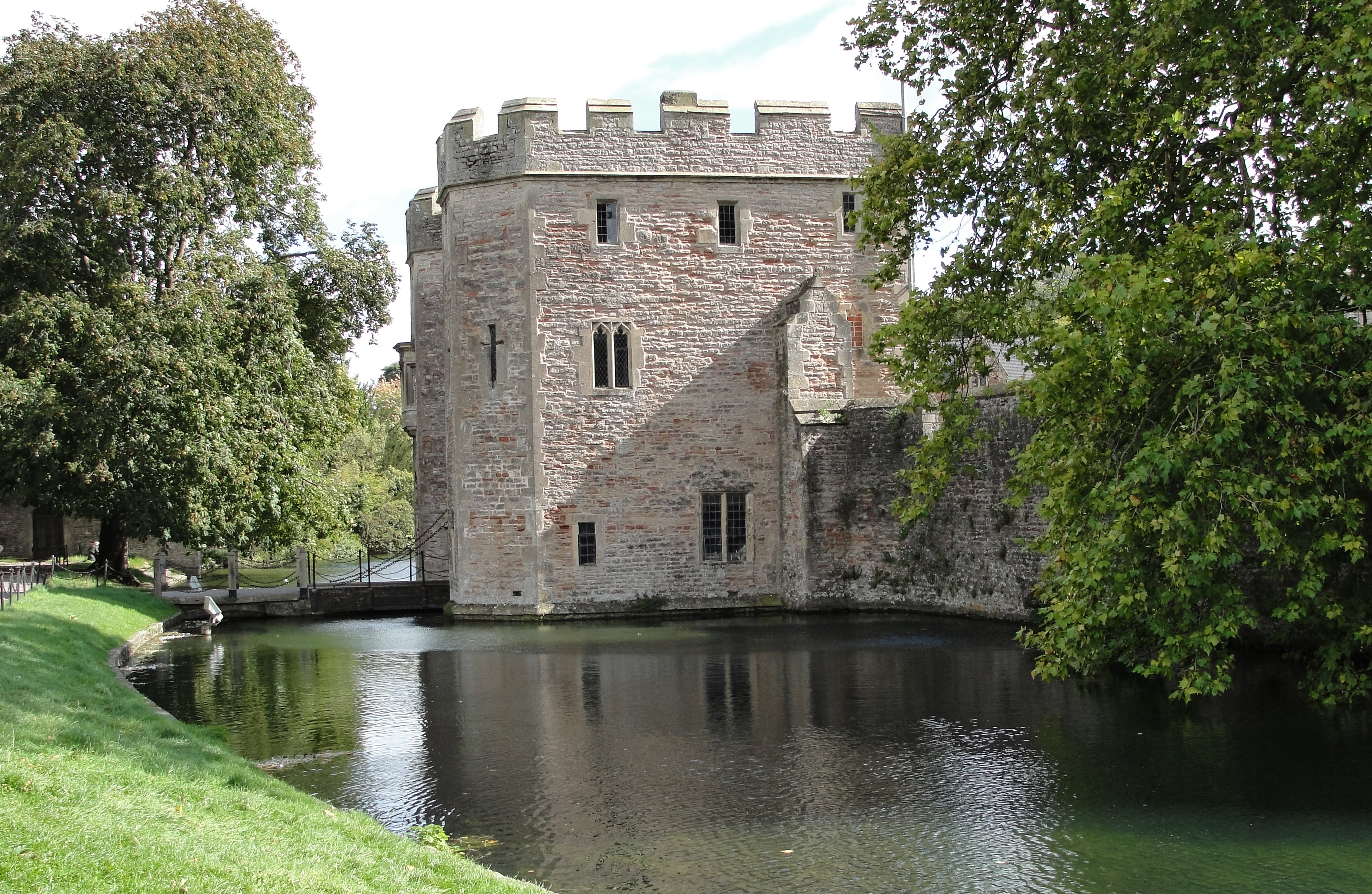 Castle well castle well. Bishop's Palace, wells.