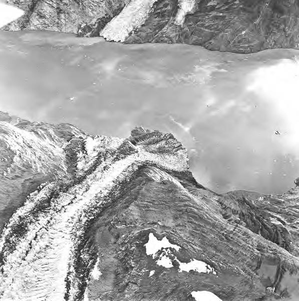 File:Hoonah and Tyeen Glaciers, terminus of tidewater glaciers and icefall, September 17, 1966 (GLACIERS 5917).jpg