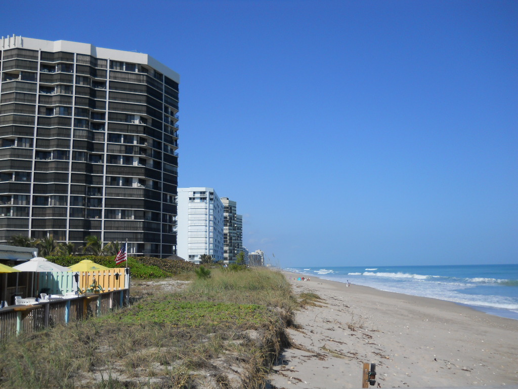 How do you access Florida's Hutchinson Island?