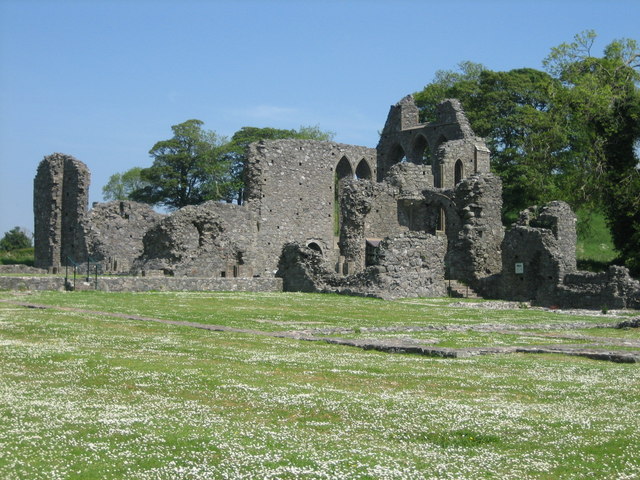 File:Inch Abbey (geograph 183149).jpg