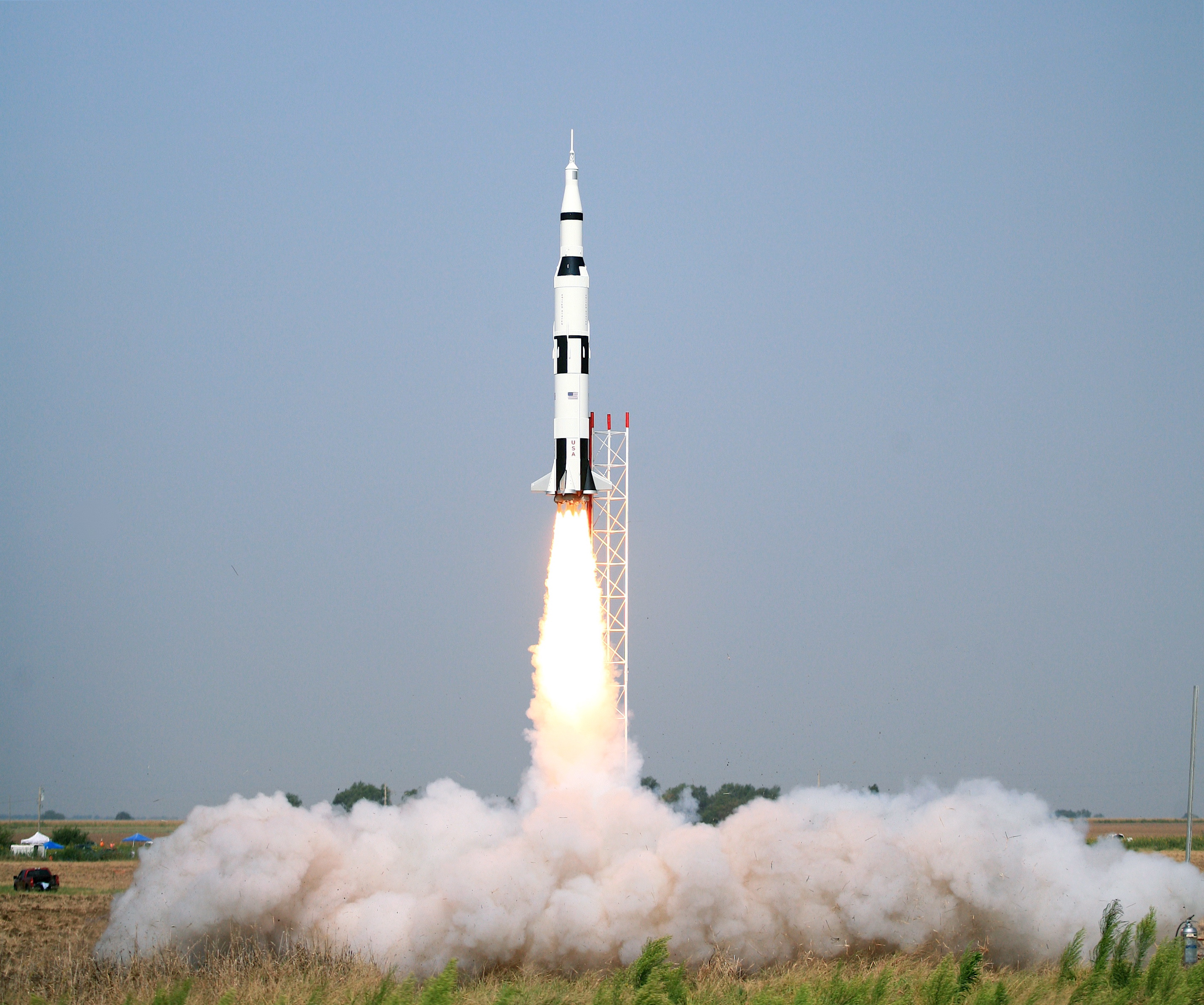 Взлет ракеты в космос видео для детей. Saturn 5 Launch. Рокета. Космическая ракета. Ракета взлетает.