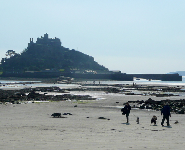 File:Marazion Beach - geograph.org.uk - 1230796.jpg