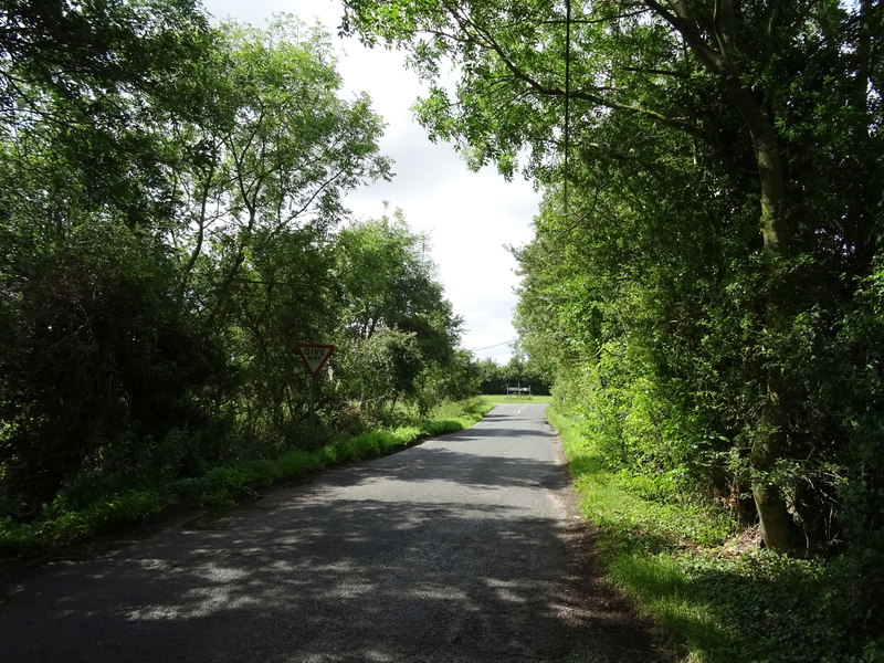 File:Minor road near Homestalls Farm - geograph.org.uk - 6218664.jpg