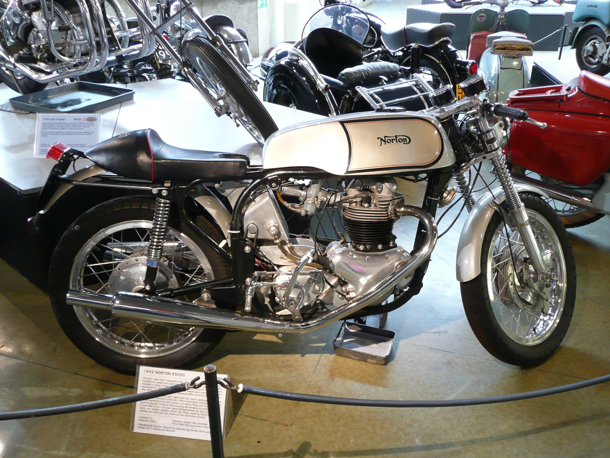 norton dominator 650