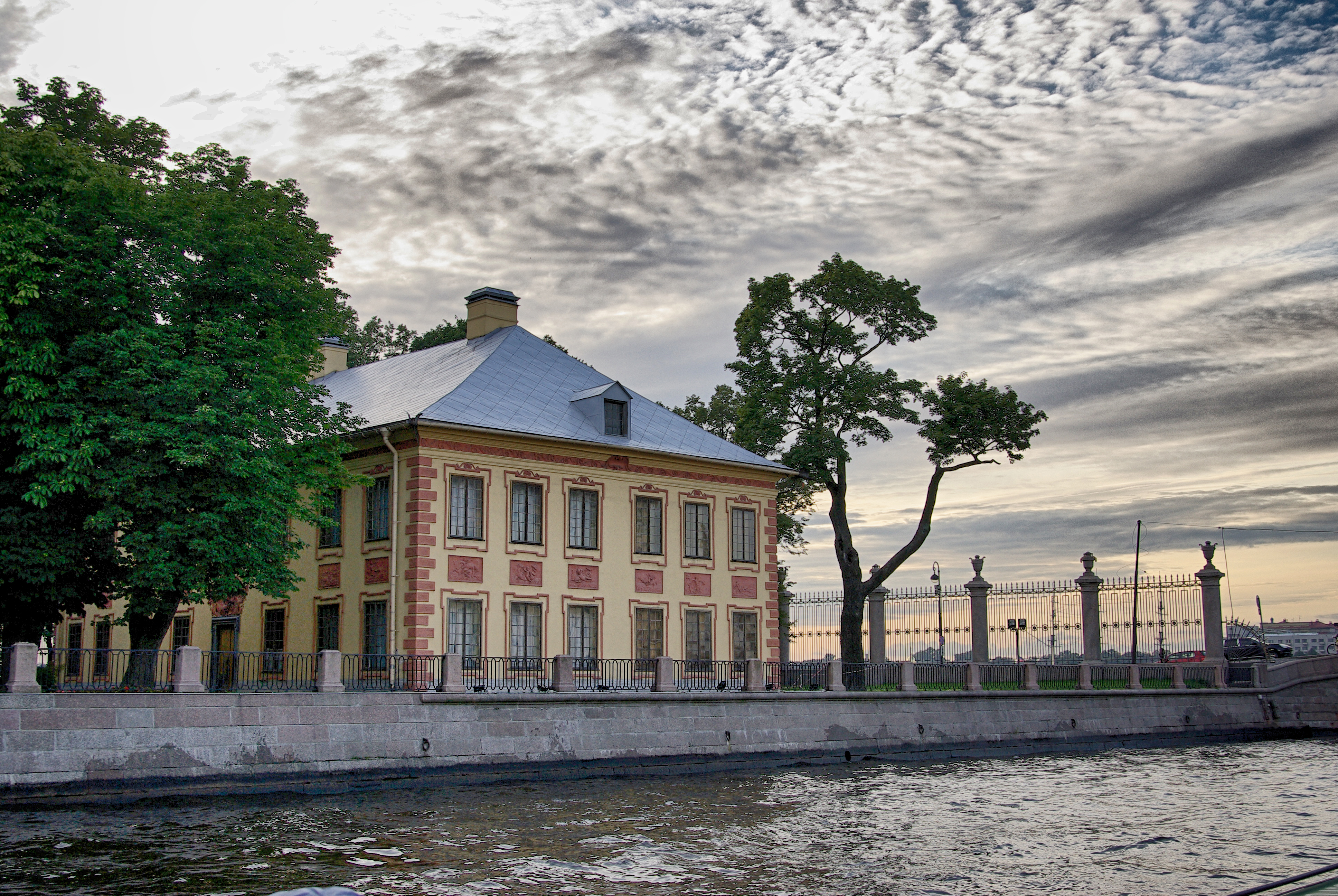 Летний дворец в петербурге