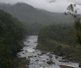 File:Tully-gorge-national-park.JPG