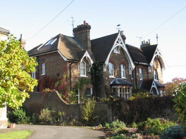 File:Victorian villas, Station Road, Tring - geograph.org.uk - 1554744.jpg