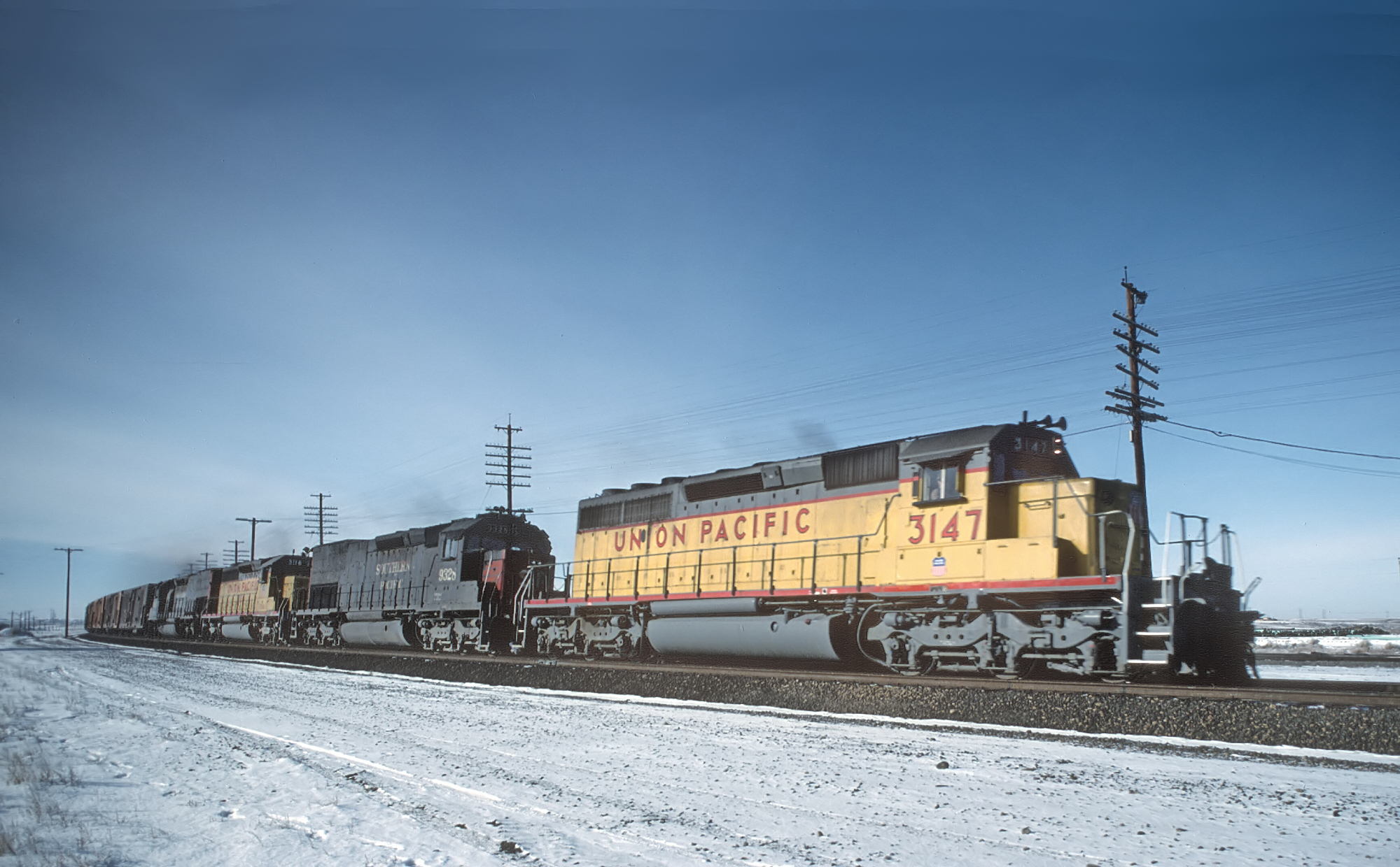 File:XnUP 3147 (SD40-2), SP 9328 (SD45T-2), and UP 3116 (SD40) at