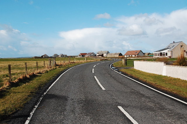 File:A986 leaving Dounby - geograph.org.uk - 1218434.jpg