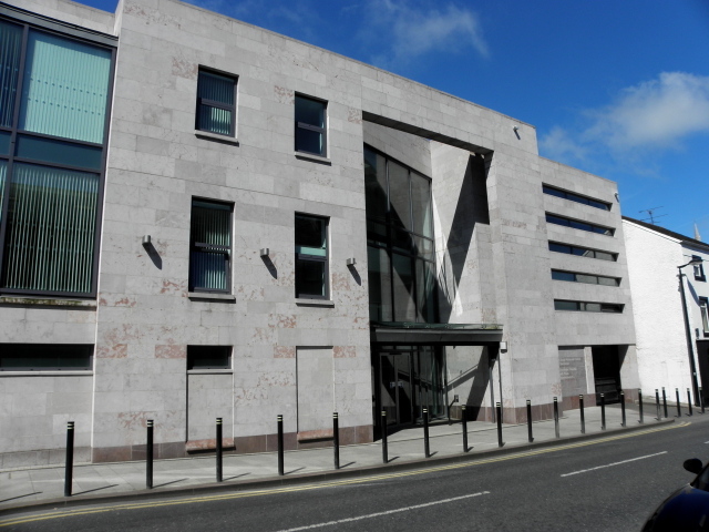 File:Council Offices, Armagh - geograph.org.uk - 4034874.jpg