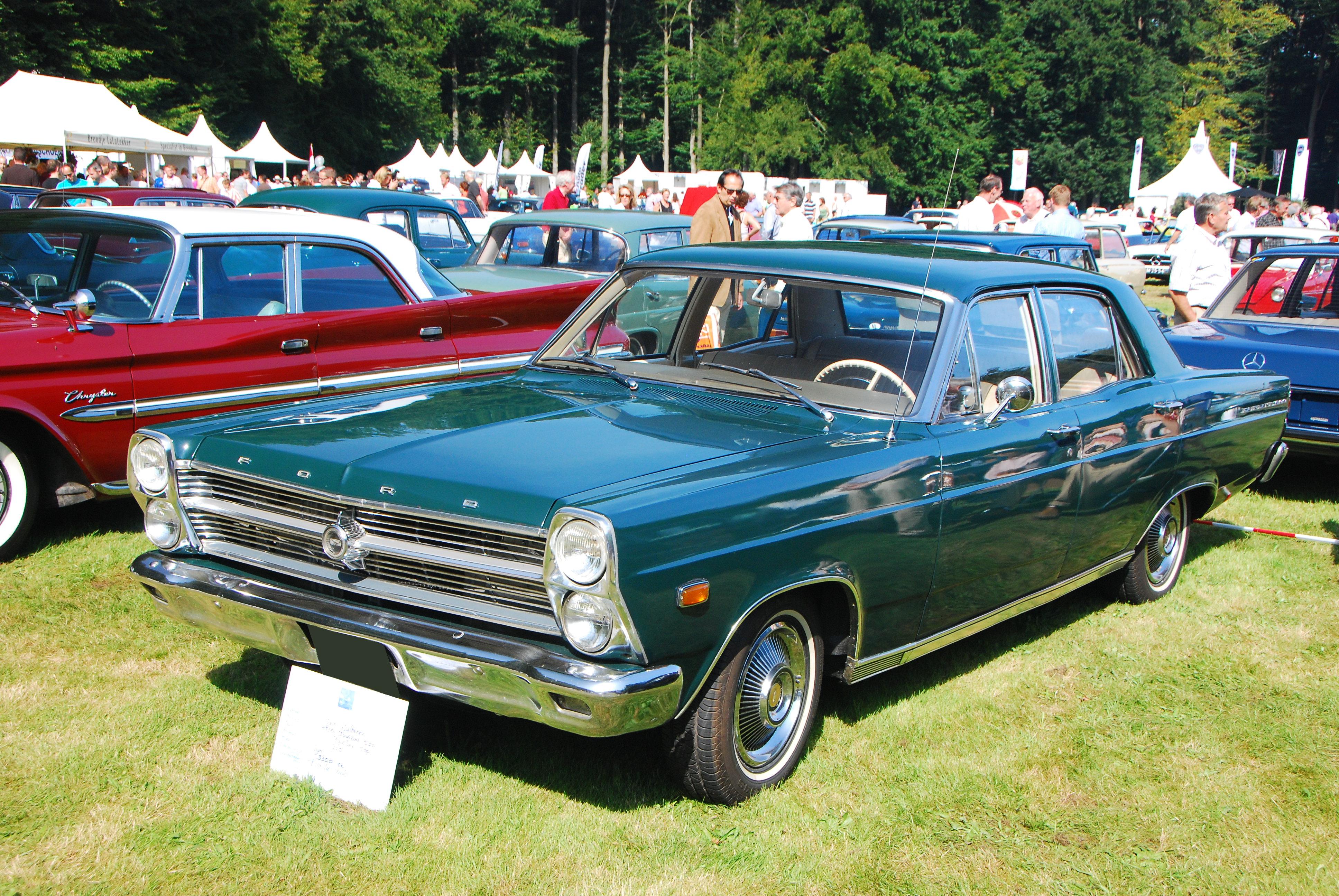 Ford_fairlane_500