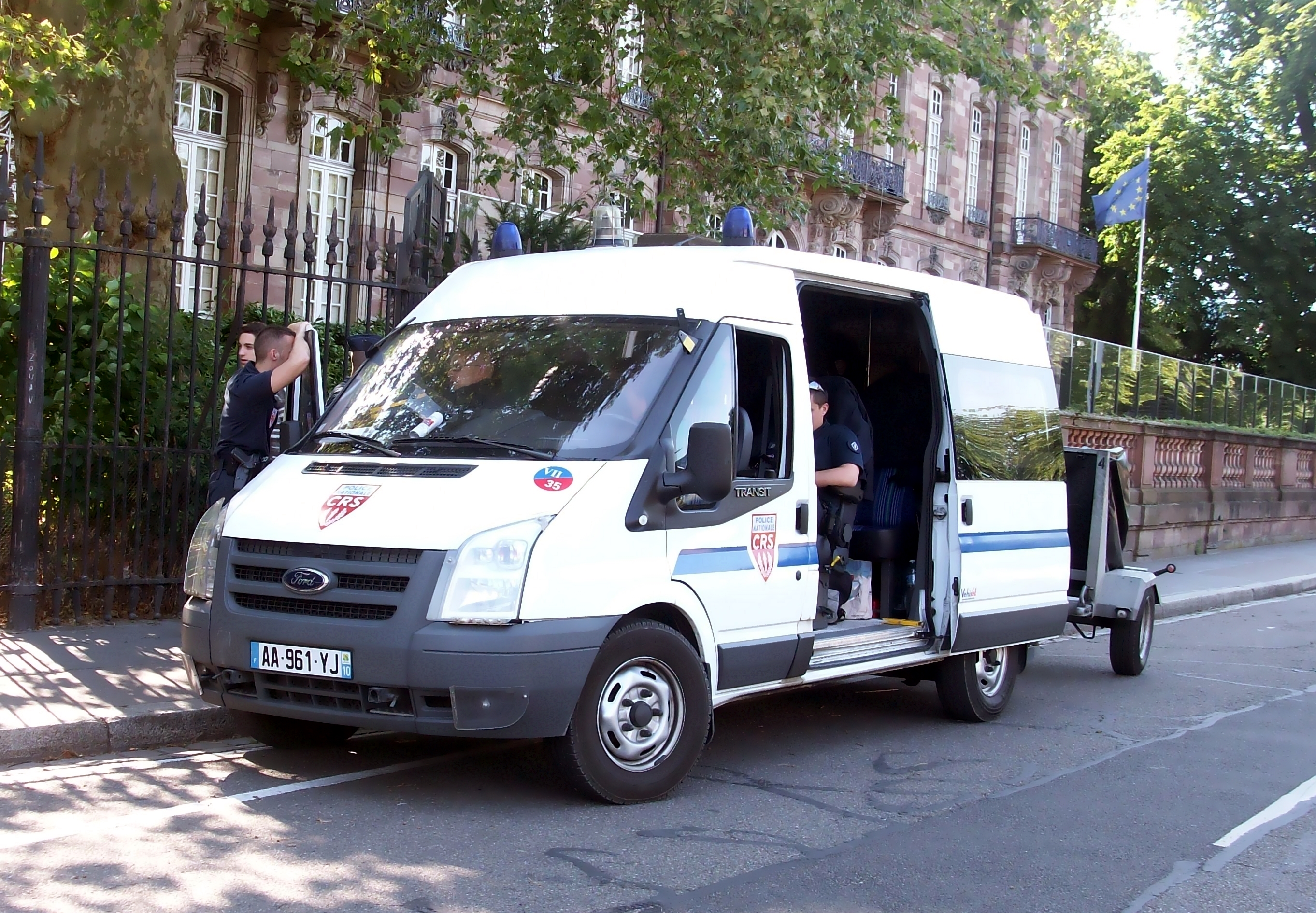 Camion de Police Ford