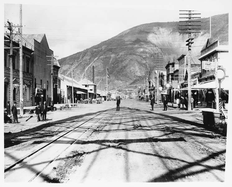 File:Front Street, Dawson, Yukon Territory, nd (NOWELL 219).jpeg