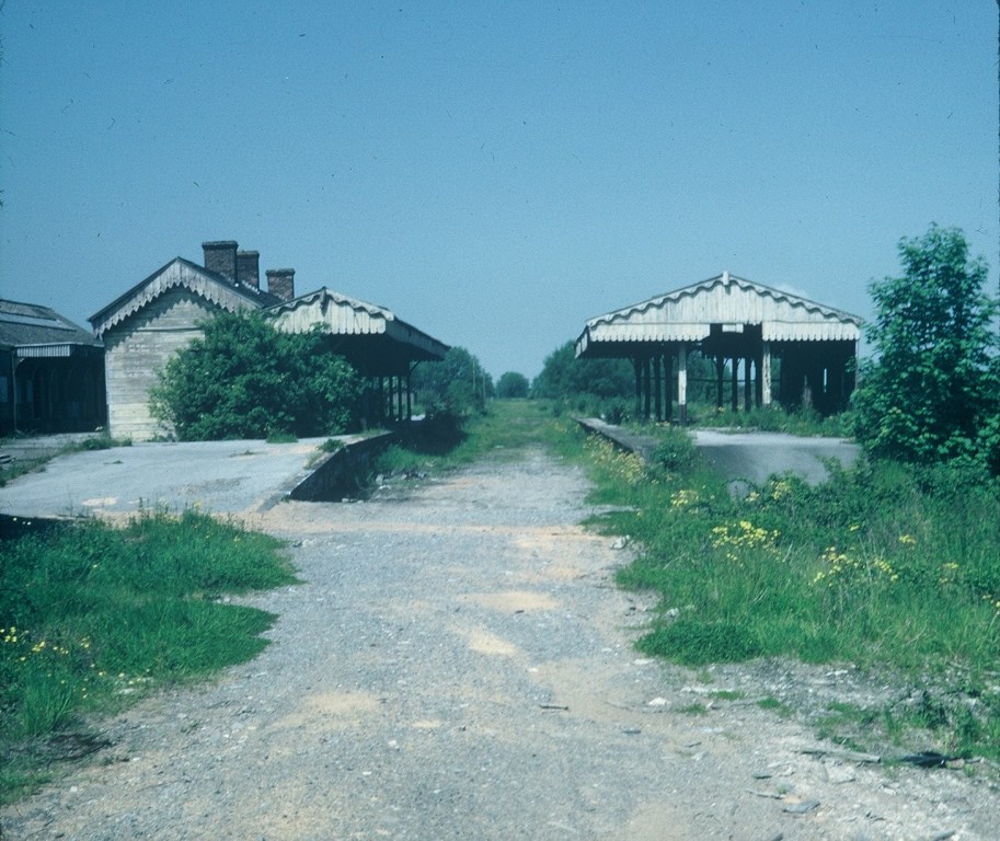 Glastonbury and Street railway station