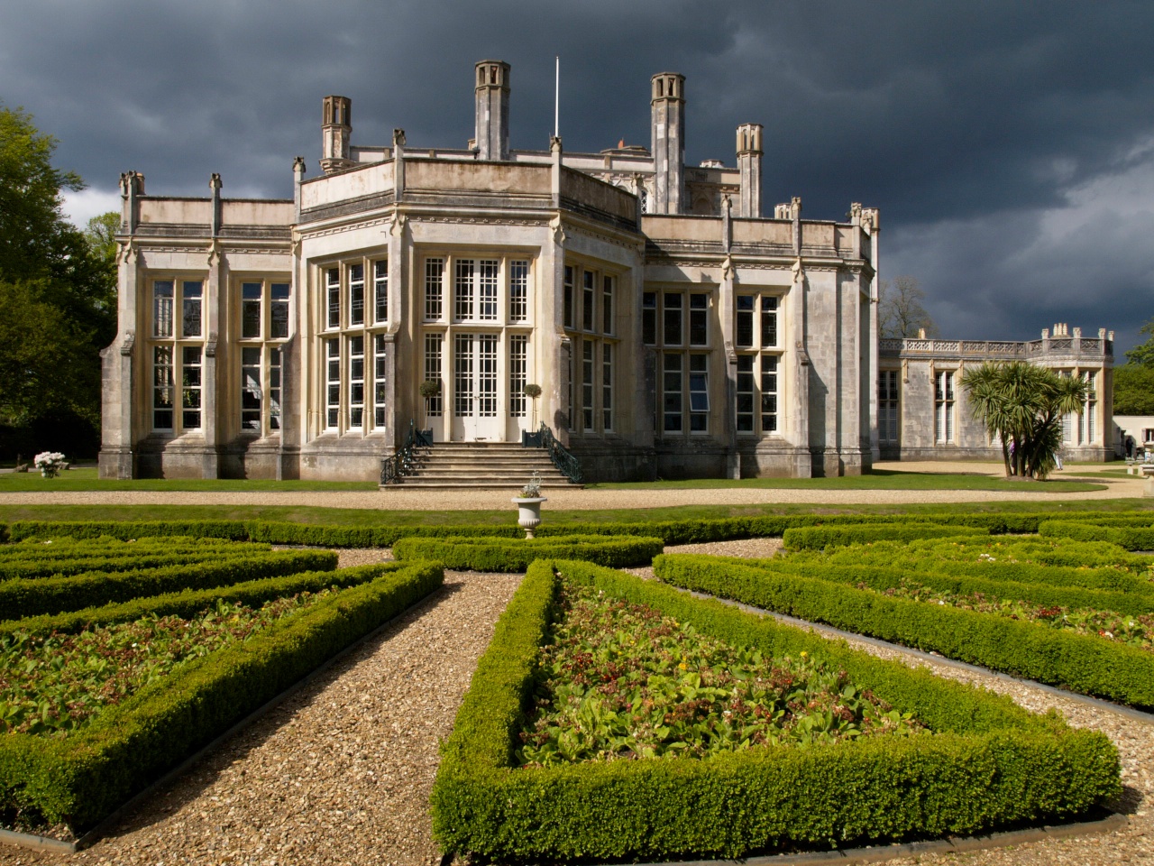 Christina castle. Highcliffe Castle.