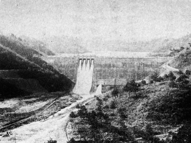 File:Kuroda Dam old dam.jpg