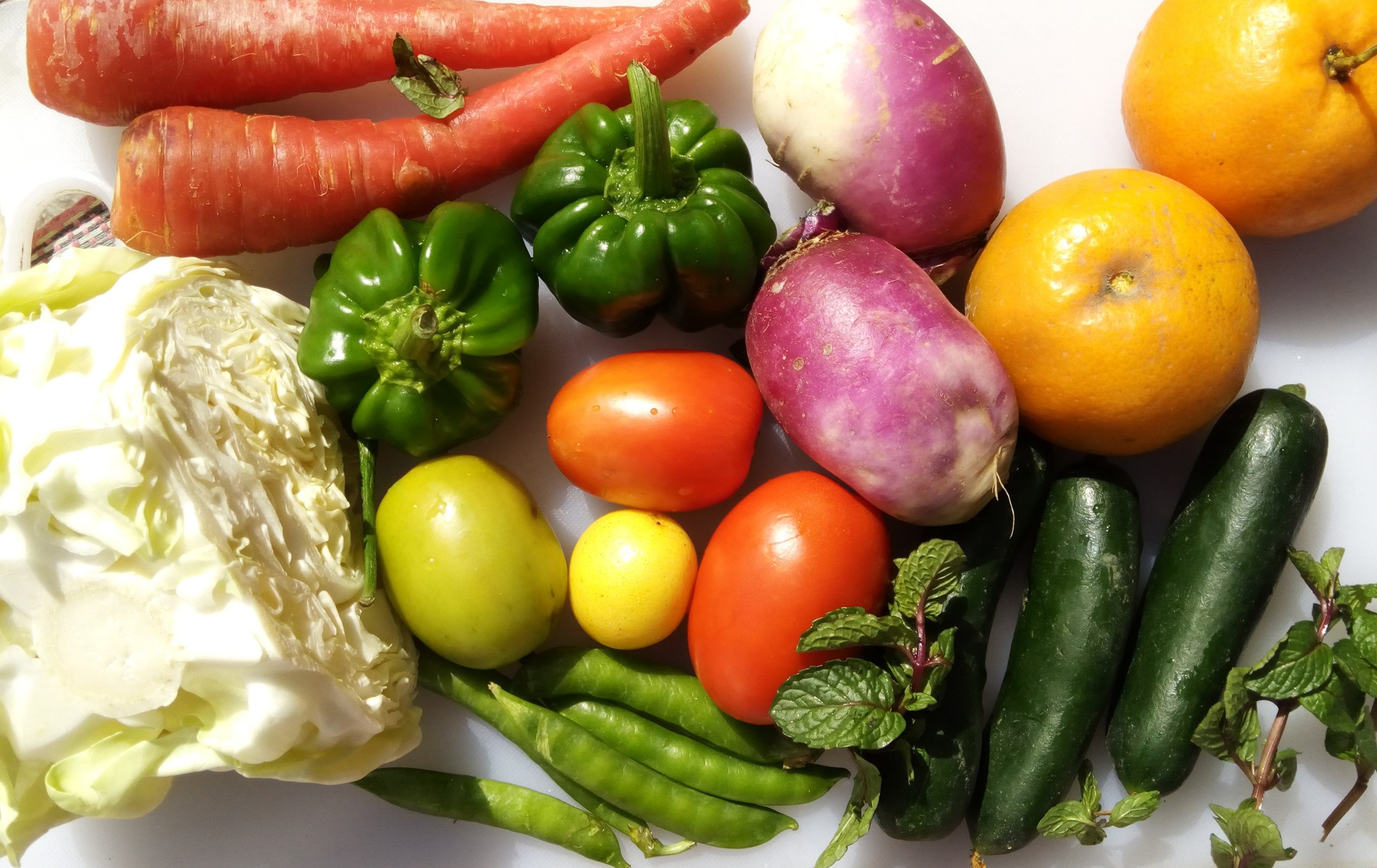 Mixed vegetables. Овощи. Овощи и фрукты. Полезные овощи. Овощи России.