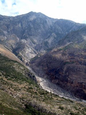 File:Mount Çikë.jpg