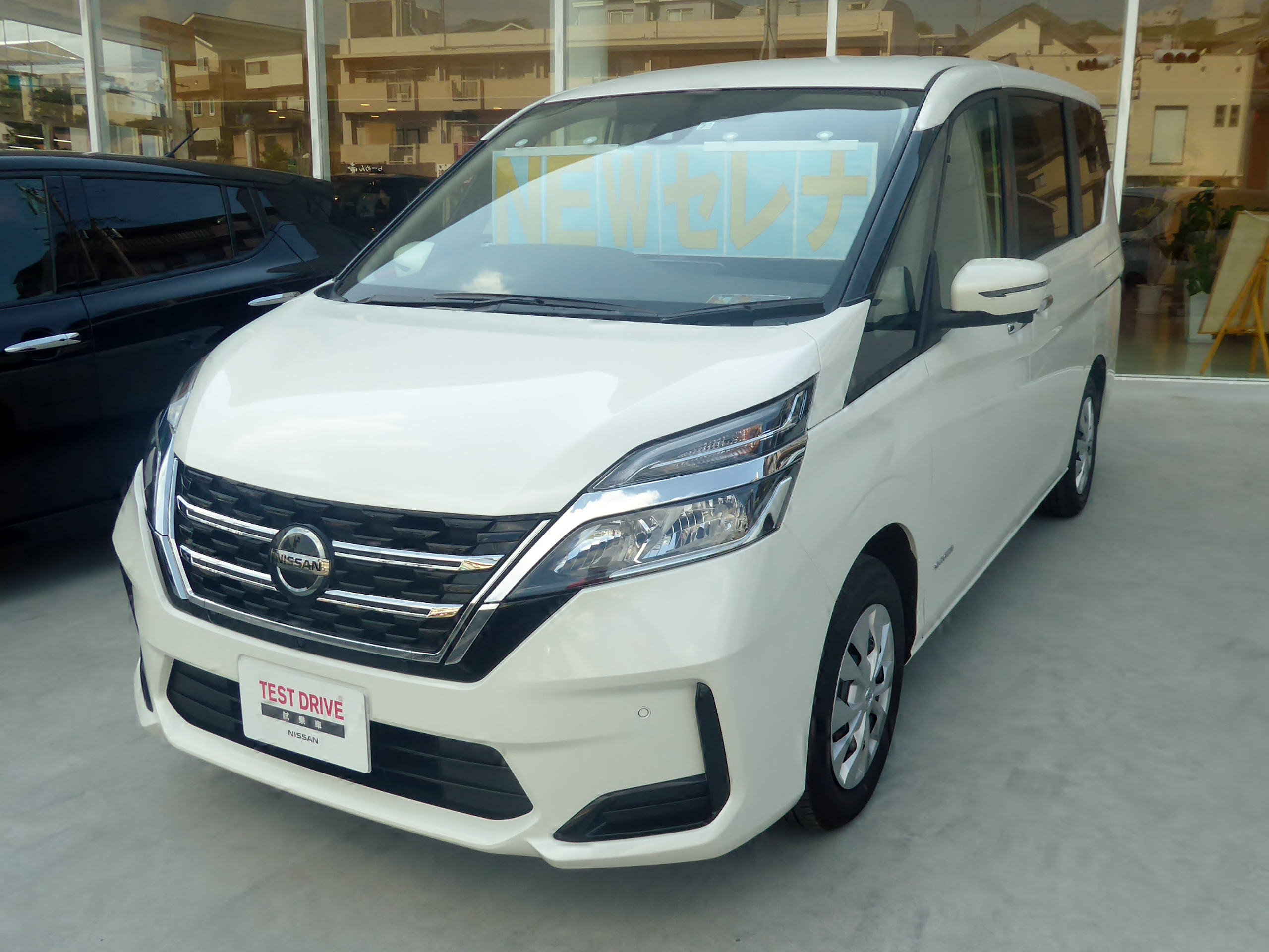 ファイル:Nissan SERENA XV (DAA-GFC27) front.jpg - Wikipedia