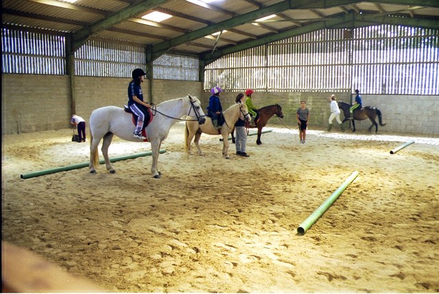 File:Riding School, North Hoggs Park - geograph.org.uk - 131268.jpg