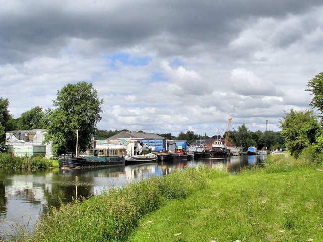 River Weaver - marina and boatyard - geograph.org.uk - 869791