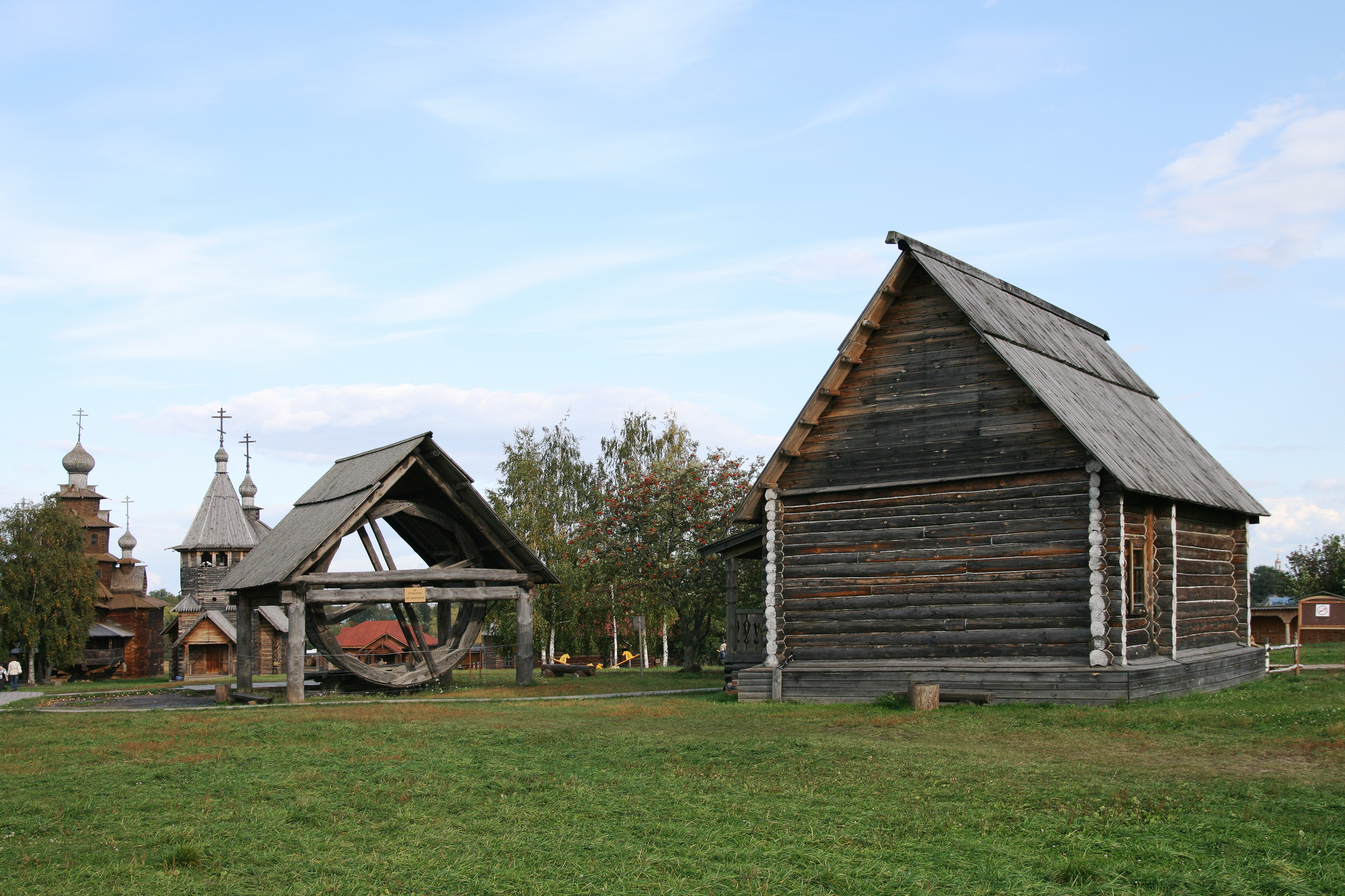 Городе находится музей деревянного зодчества