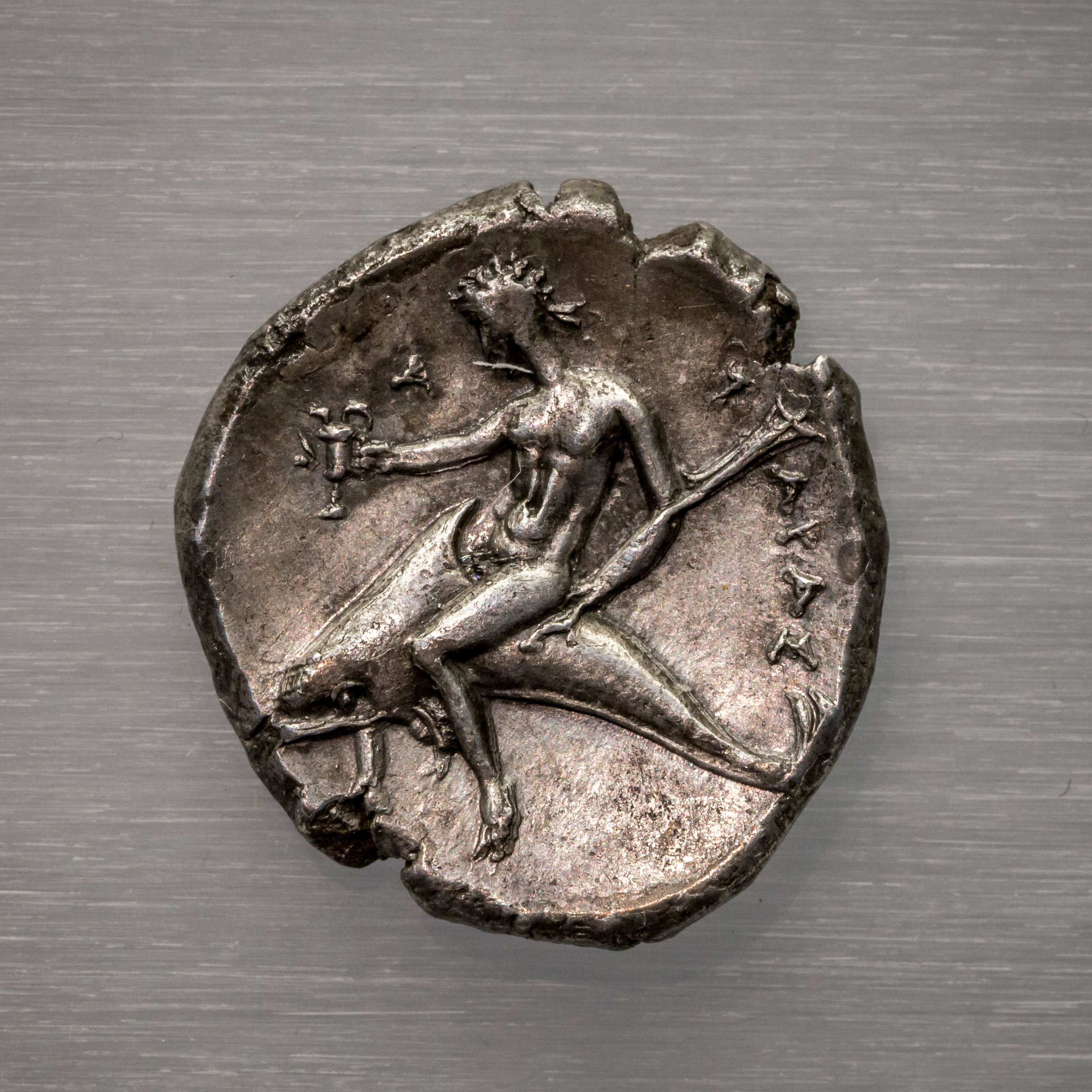 File:Taras - 390-334 BC - silver didrachm - young rider - youth 