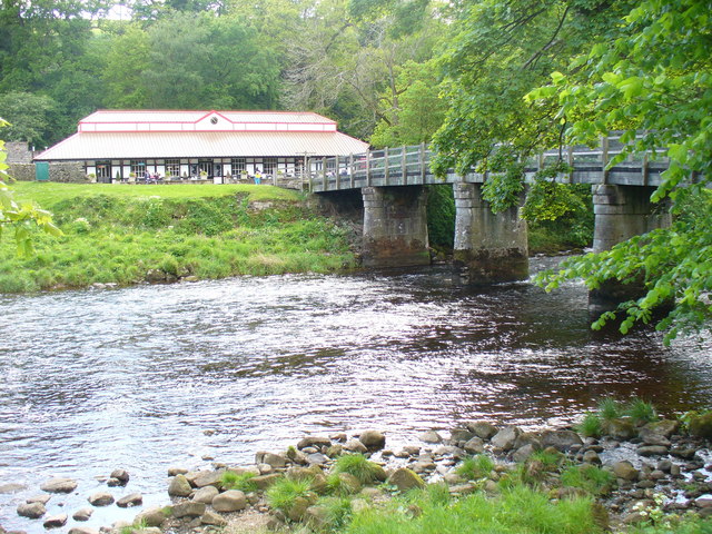 The Wharfe by Cavendish Pavilion - geograph.org.uk - 1335978