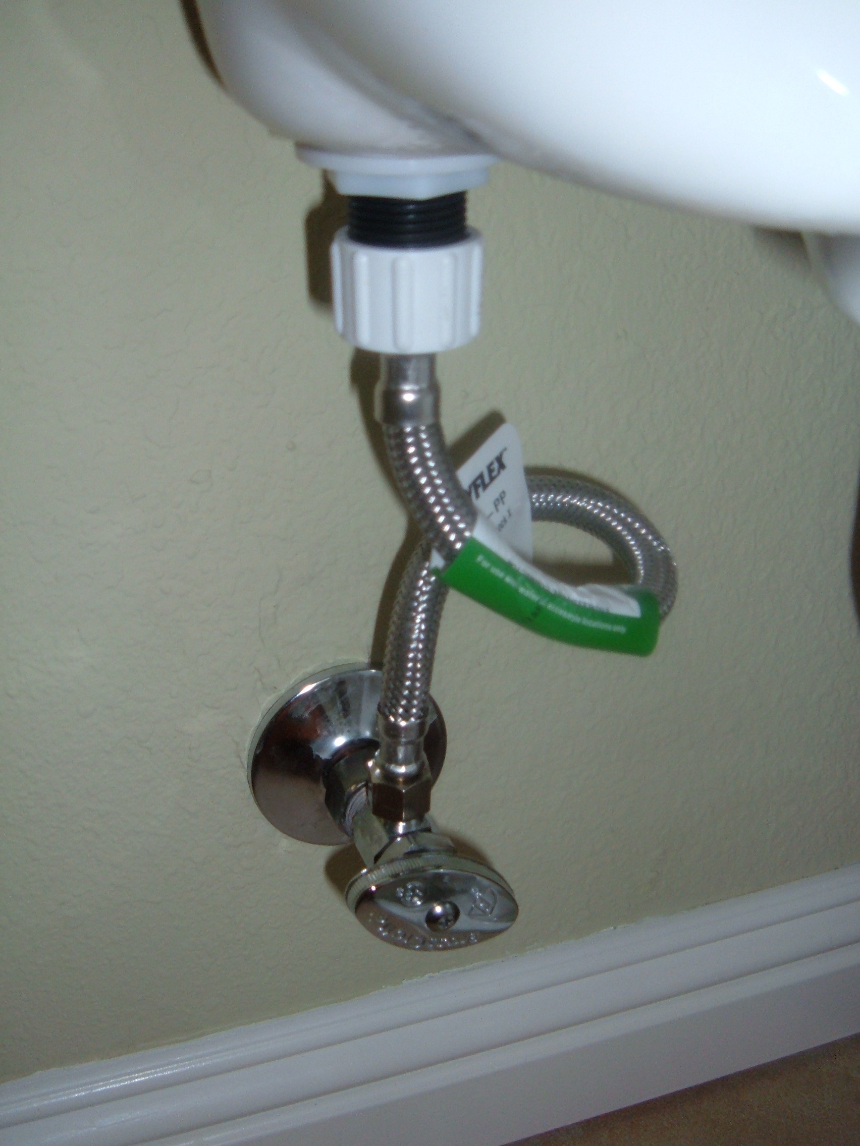 File Toilet Water Shutoff Valve Jpg Wikimedia Commons