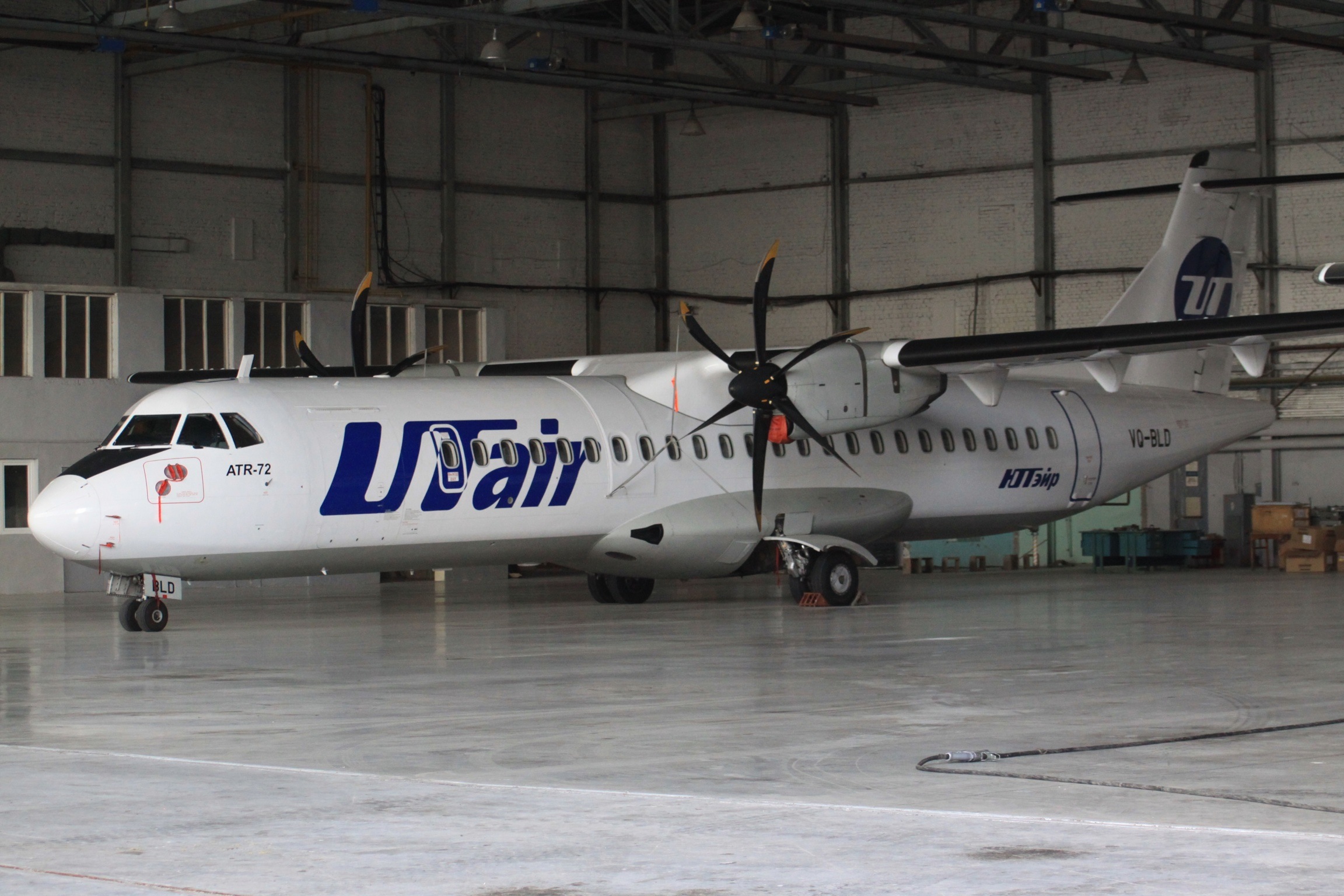 Атр 72. Aeritalia ATR 72 самолет. ATR 72 UTAIR. Самолет ATR 72 авиакомпании UTAIR. UTAIR ATR-72 VQ-Bld.