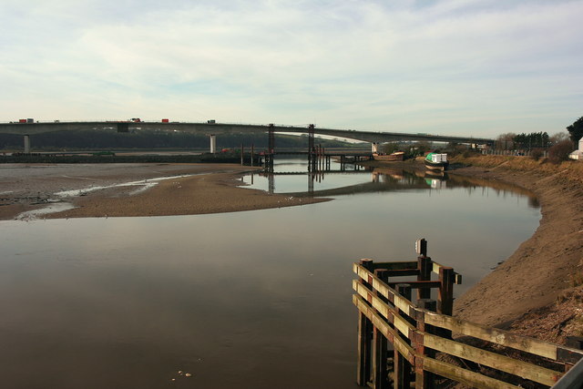 File:Western By-pass Bridge, February 2007 - geograph.org.uk - 332930.jpg