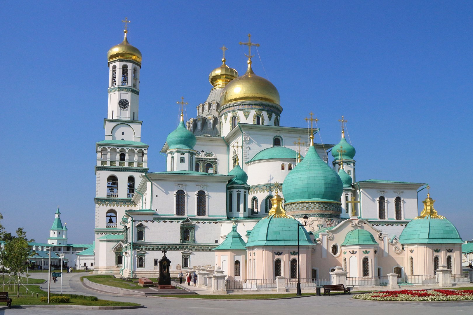 Храм в истре. Воскресенский Новоиерусалимский монастырь. Новый Иерусалим Воскресенский собор. Воскресенский храм Новоиерусалимского монастыря. Новый Иерусалим (Воскресенский Новоиерусалимский монастырь).