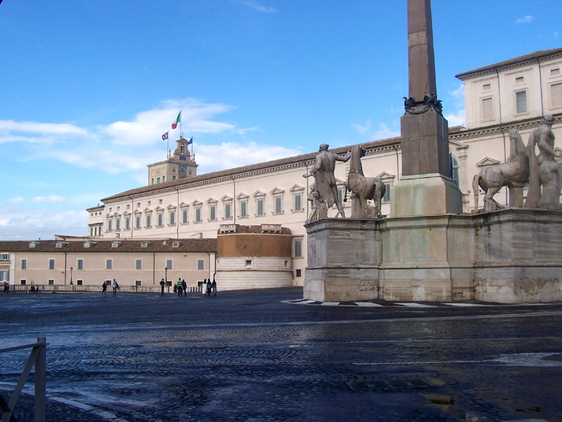 File:148PzaQuirinale.JPG