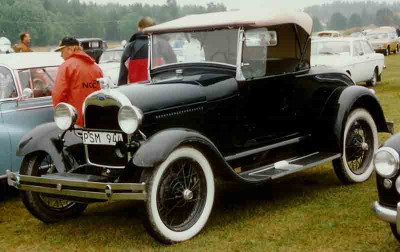 Plastic model of 1929 ford model a roadster #7