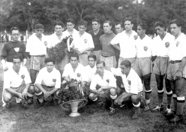 Racing Club of Montevideo home kit for 2010.