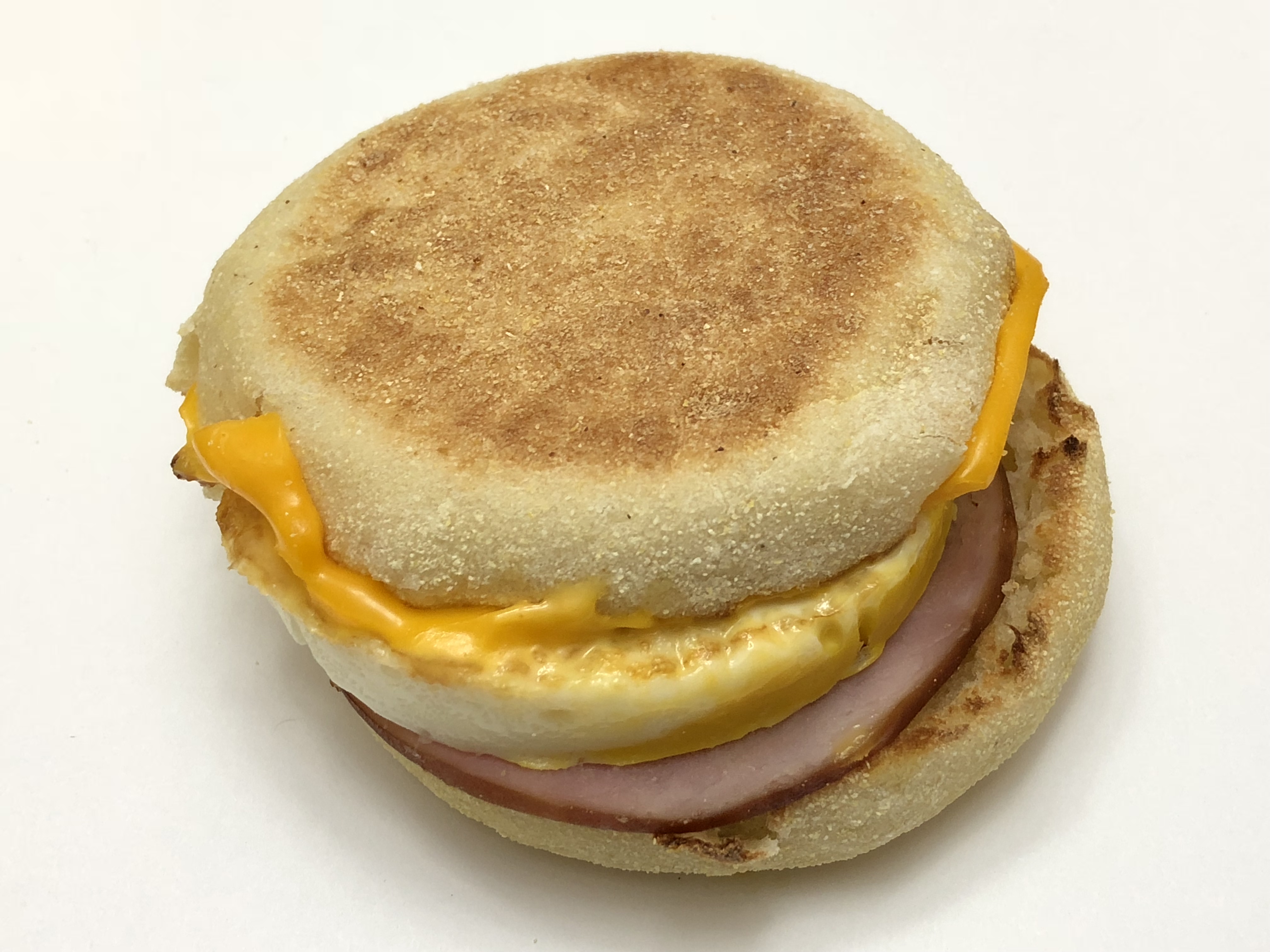 https://upload.wikimedia.org/wikipedia/commons/7/73/2020-03-30_07_57_37_An_Egg_McMuffin_from_McDonald%27s_in_the_Franklin_Farm_section_of_Oak_Hill%2C_Fairfax_County%2C_Virginia.jpg