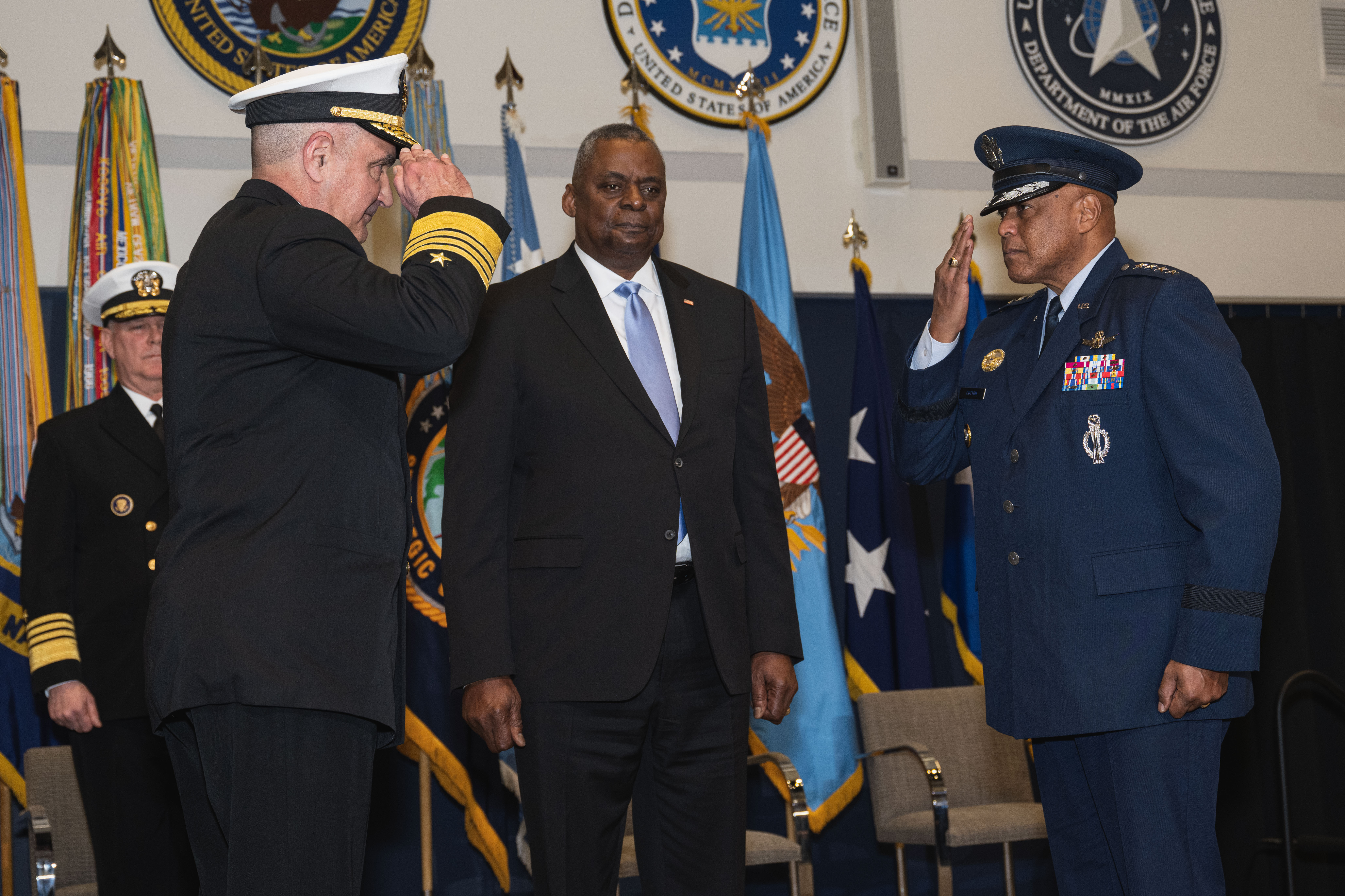 File:2022 U.S. Strategic Command Change of Command 221209-D-PM193