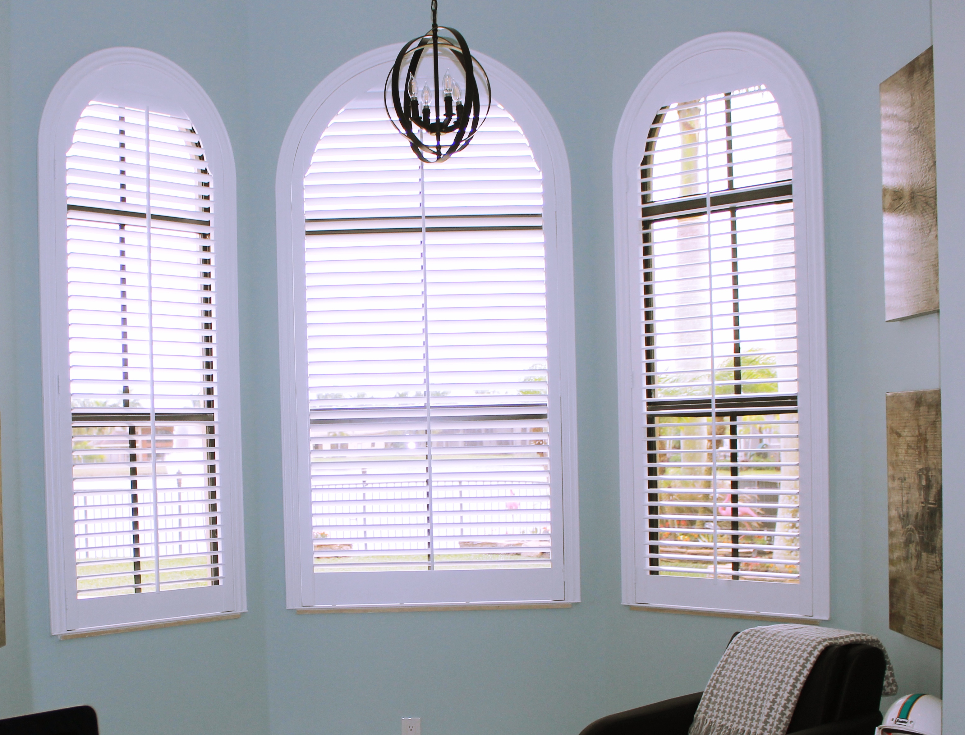 File 2 Louvers Plantation Shutters Jpg Wikimedia Commons