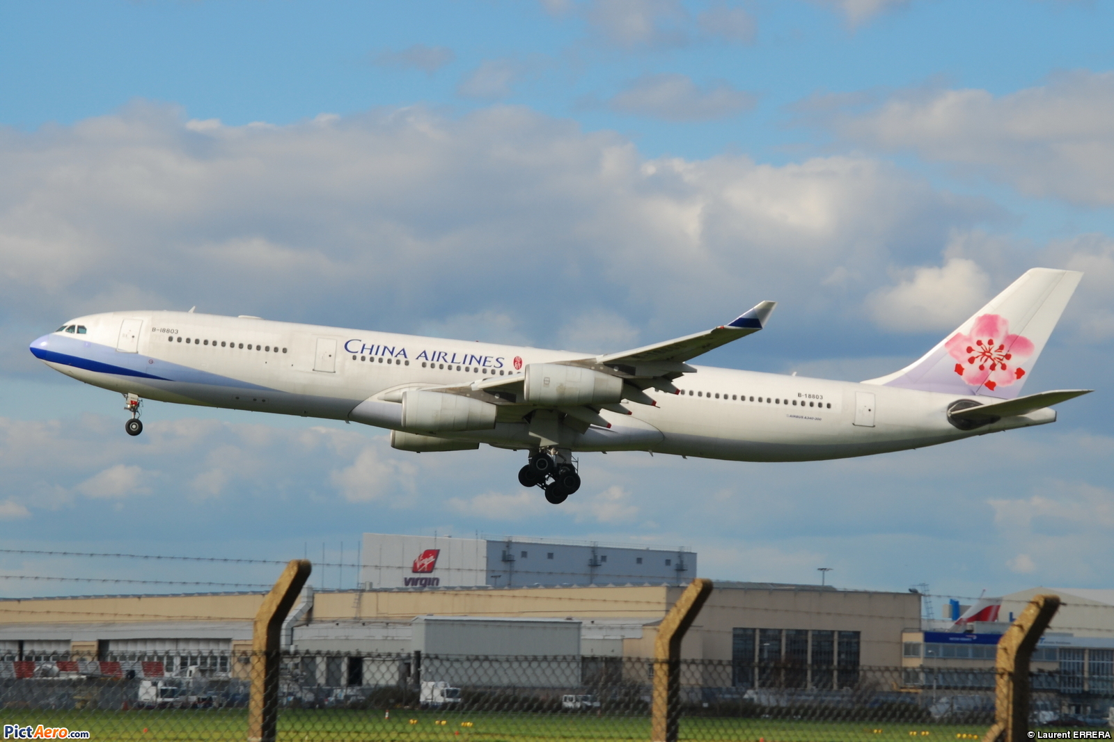 Al cn. Airbus a340-300. A340-300 Pylon.