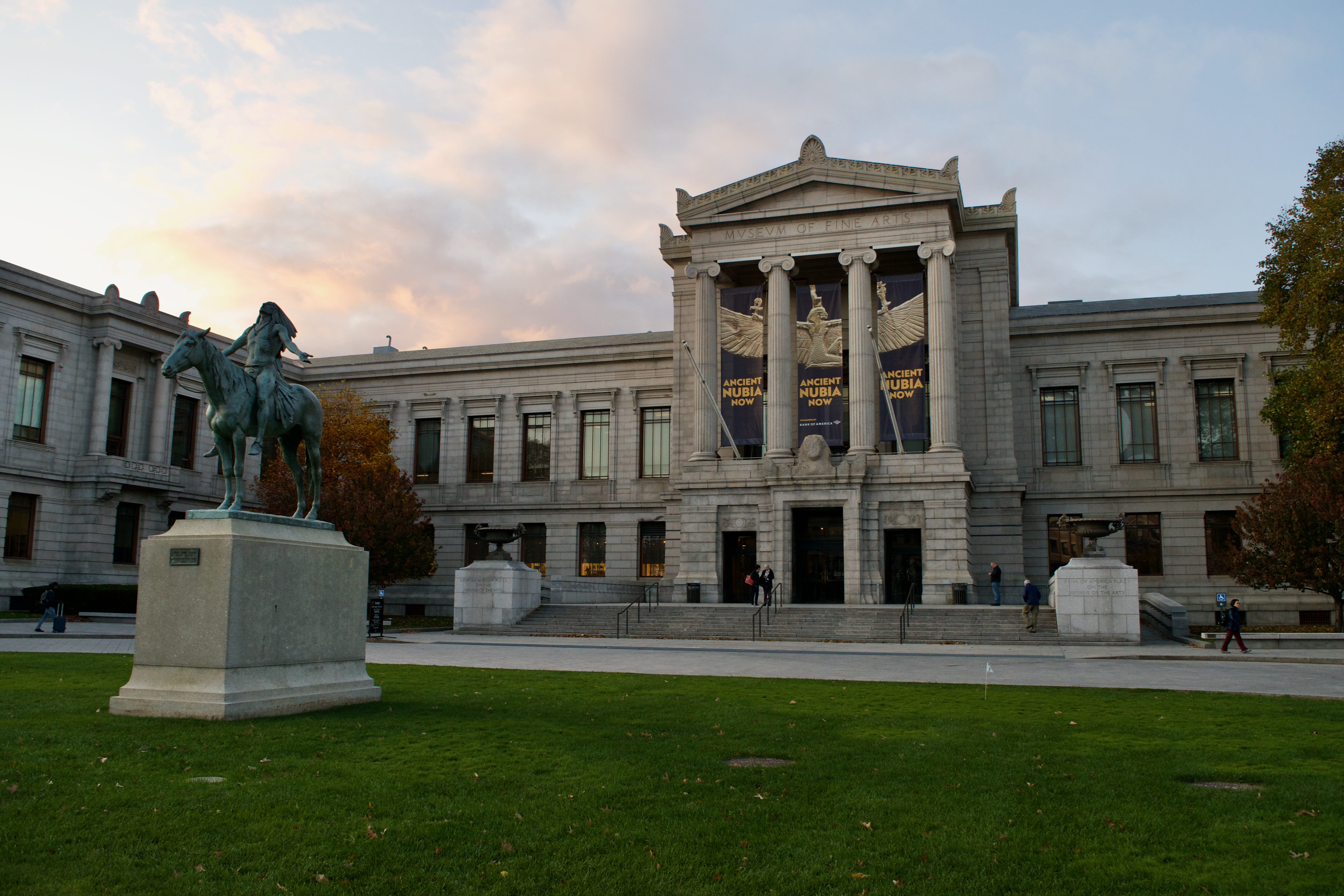 Museum of Fine Arts main entrance with the ''[[Appeal to the Great Spirit]]'' statue in the foreground