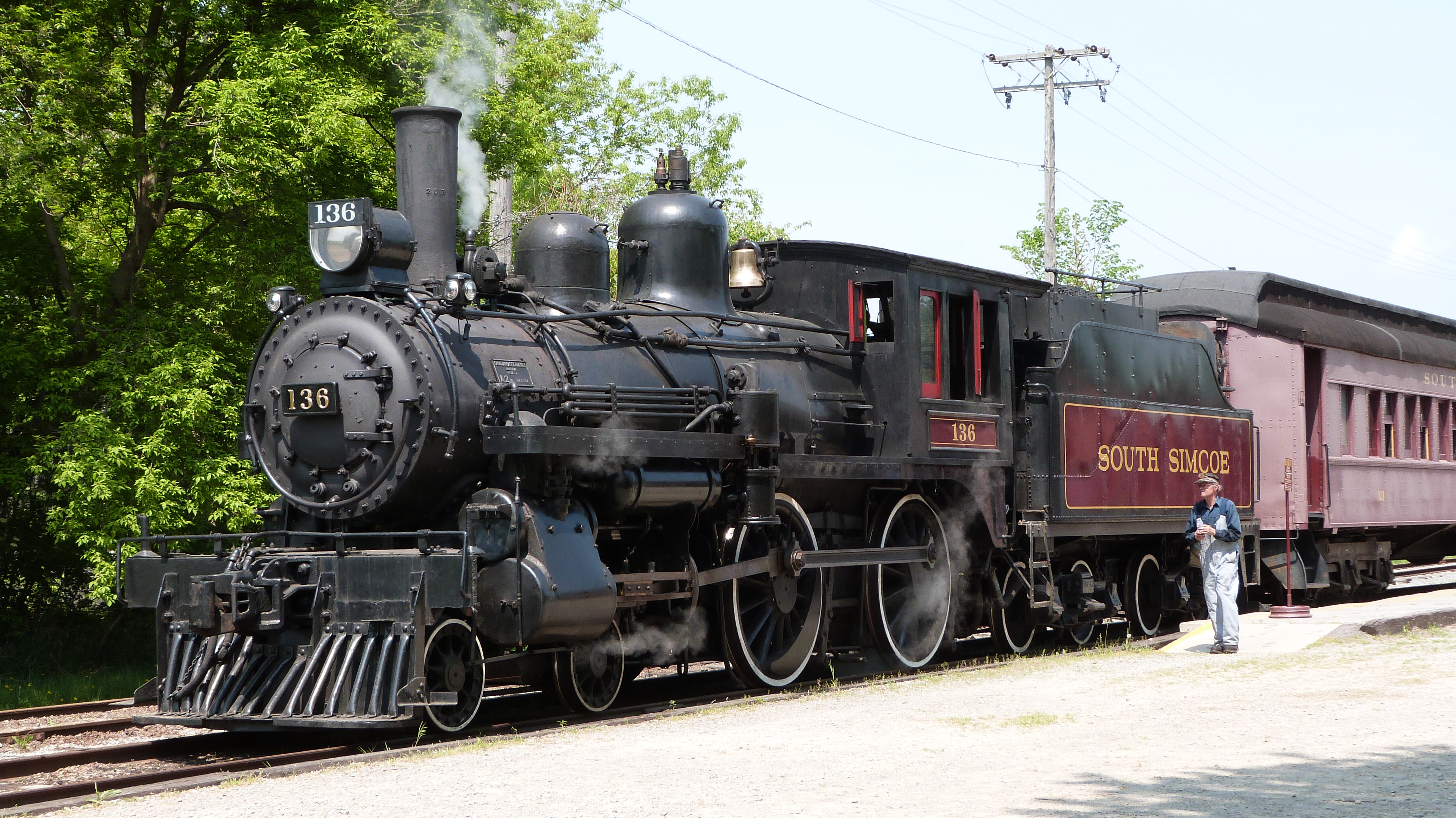 File:Canadian Pacific 4-4-0 A-2-m No 136 (8778003494).jpg ...