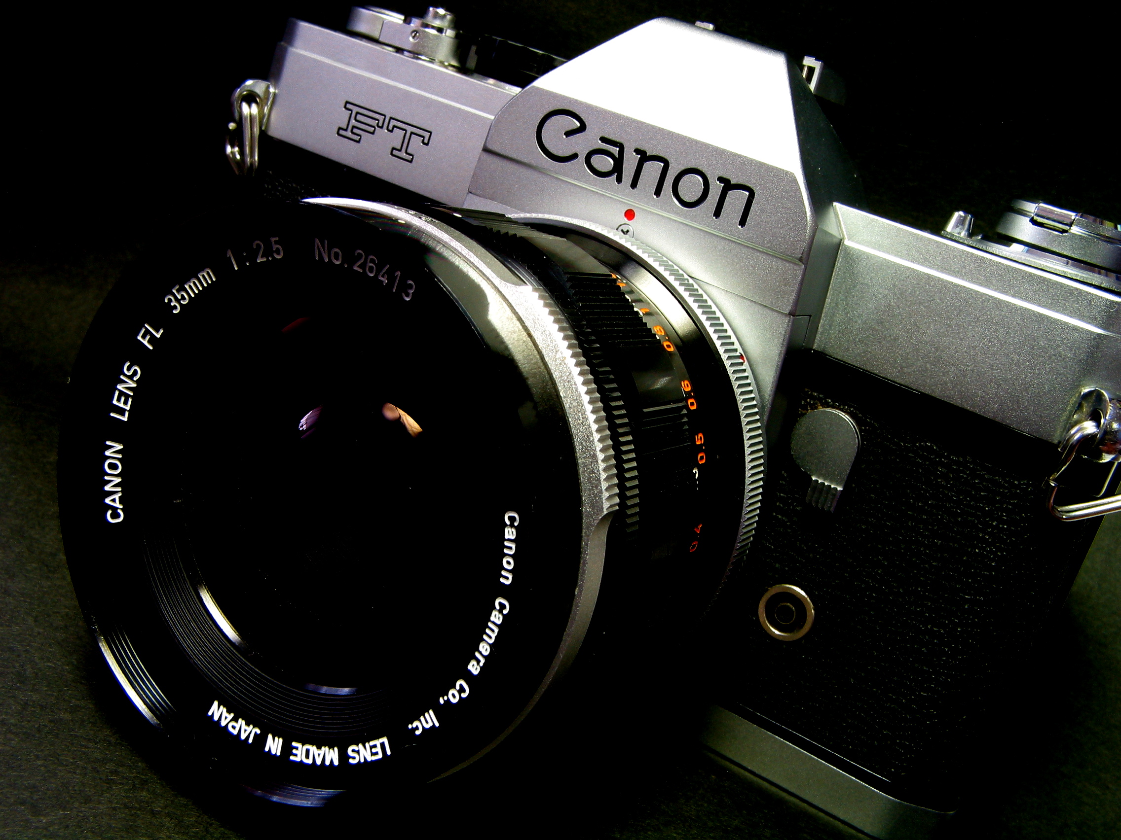 File:Canon FT QL, FL 35mm F2.5 (38027914).jpg - Wikimedia Commons