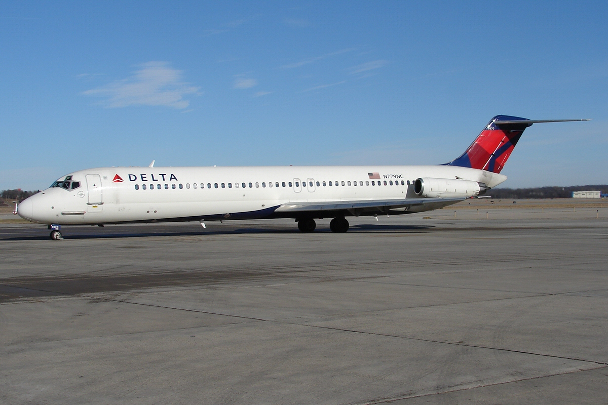 Delta Air Lines DC-9-50 (N779NC) (6636482655).jpg