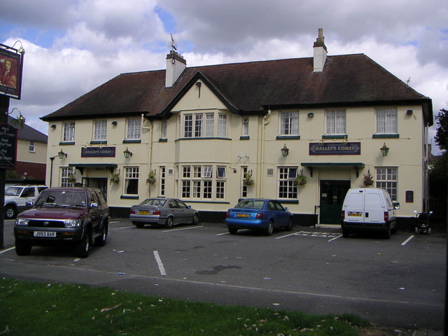 File:Halleys Commet Public House - geograph.org.uk - 229524.jpg